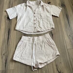 Z Supply Beige White Striped Comfy Set Size Medium Short Sleeve Shirt Shorts EUC